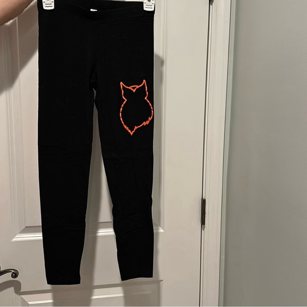 Hooters black leggings